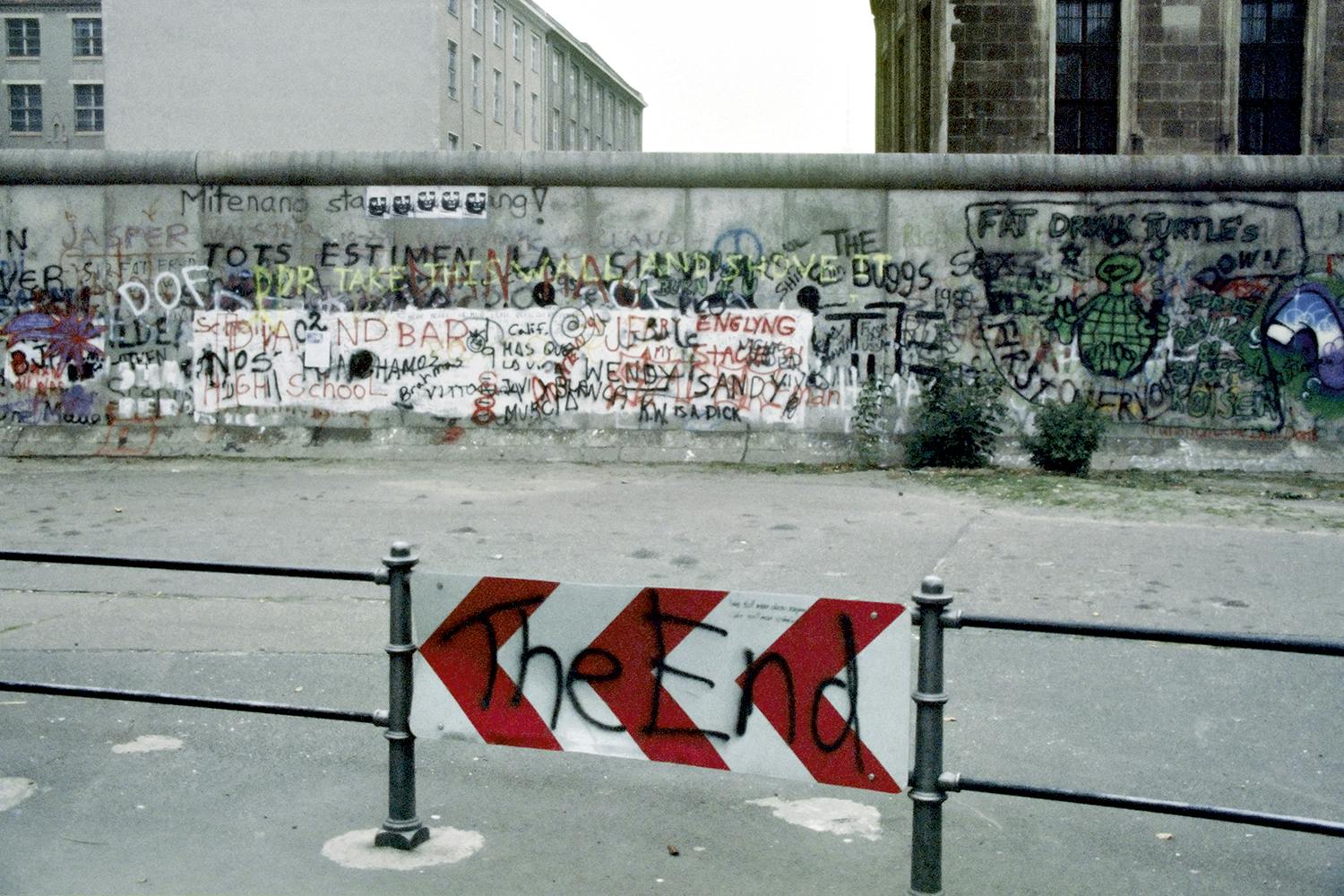 berlinmuren klotter 8IhbZF4lB3nG thAl